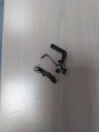 Vendo Glock 19 G3, con algunas mejoras, todas originales Glock; disparador, miras, extractor del cargador 10
