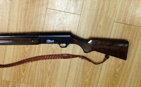 Un amigo vende esta escopeta telefono de contacto 630013999
vendo escopeta browning 2000 con muy poco 10