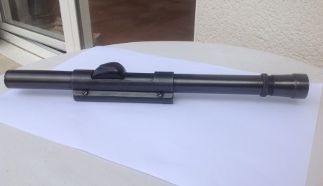 Buenas tardes.

Pongo a la venta un visor WEAVER de los años 50 para carabinas del calibre 22, carril 02