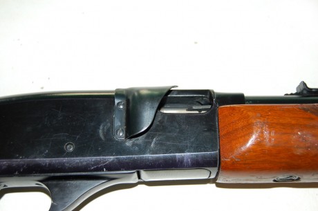 Se vende carabina Remington Speedmaster 552. Funciona muy bien.
Dispara .22 corto, .22 long y .22LR.
Semiautomática.
Cargador 10