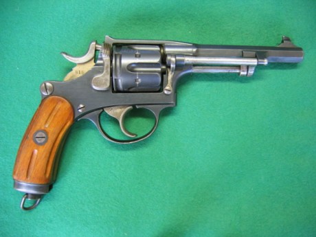 Hace unos días encontré por casualidad en una web extranjera un arma a la venta que hacía muchos años 171