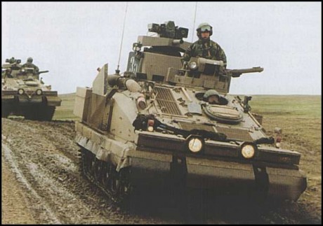 Como comente en el post sobre los M113 alemanes, que luego continuo con la familia Puma, en este caso, 32