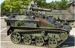 Como comente en el post sobre los M113 alemanes, que luego continuo con la familia Puma, en este caso, 110
