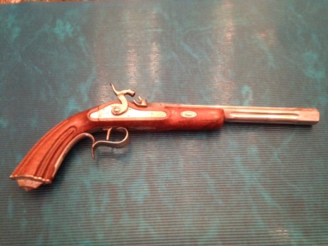 Hola compañe@s.Hace poco adquiri esta pistola y no encuentro mucho por la red.Agradeceria toda información 00