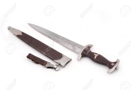 hola me gustaría que me aconsejeís un cuchillo de combate bueno y asequible, me interesa el sog seal team 130