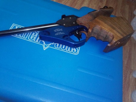 vendo pistola libre mg5E en perfectas condiciones talla de la empuñadura S sin retocar,(es casi una M) 00
