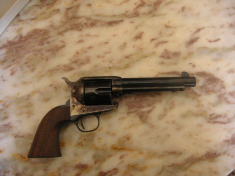 Hola. Vendo revolver calibre 45lc o lo cambio por escopeta de avancarga en calibre 12.
Solo pido 350 euros 02