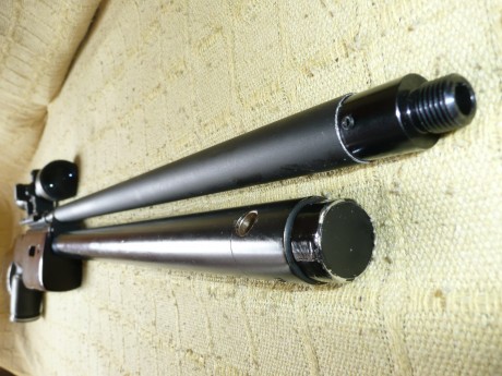 Hola, busco alguna idea para sacar este tornillo que sujeta el manómetro, quiero sacar éste para revisarlo, 01