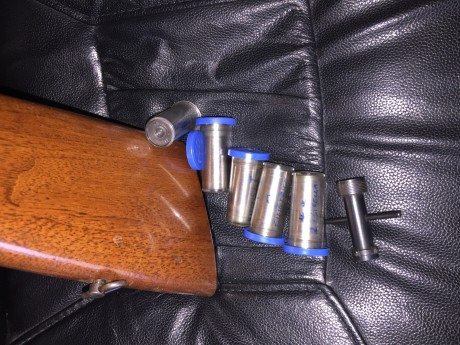 Se vende escopeta Beretta calibre 12 modelo A303 en perfecto estado de funcionamiento. 
Con 5 polichokes 10