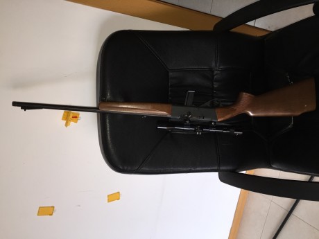 Se vende carabina anschutz calibre 22 en perfecto estado y funcionamiento, cañón roscado y visor tasco. 02