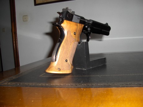 Hola: Cambiaría cachas Nill para S&W 952 o S&W 52-2 por cachas semianatómicas o no anatómicas 00