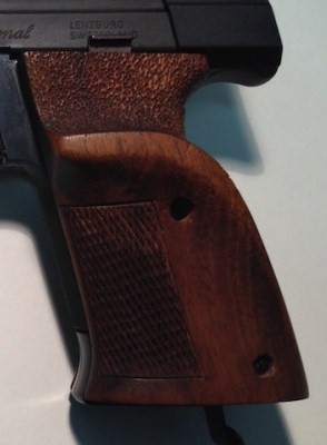 Hola: Cambiaría cachas Nill para S&W 952 o S&W 52-2 por cachas semianatómicas o no anatómicas 10