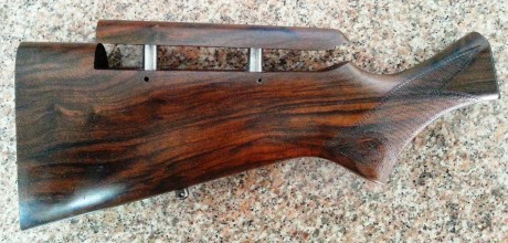 ¿Alguien sabe donde se puede comprar el mecanismo para instalar yo mismo un lomo regulable en altura?

Sería 00