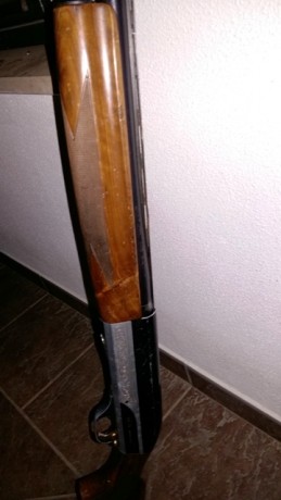en venta escopeta BREDA MOD. ASTROLUX, calibre 12, semiautomática, algunos roces en pavón y maderas, de 00
