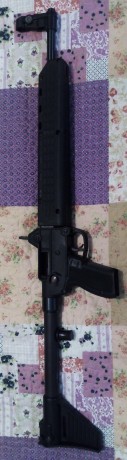 Vendo rifle KelTec Sub 2000 con su manual de instrucciones, y cargador de colección de 17 disparos (que 01