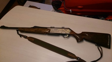 un conocido sin internet me pide ponga este anuncio.se vende(no se regala,se vende) rifle en inpecables 12