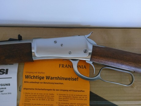 Rifle de palanca marca Rossi de Acero Ionxidable, calibre 45 Long Colt
 Cañon rayado de 24 pulgadas. Excelente 132