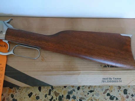 Rifle de palanca marca Rossi de Acero Ionxidable, calibre 45 Long Colt
 Cañon rayado de 24 pulgadas. Excelente 131