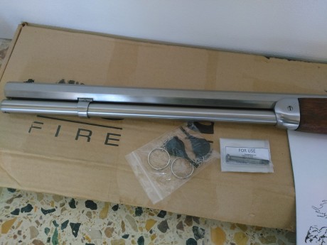 Rifle de palanca marca Rossi de Acero Ionxidable, calibre 45 Long Colt
 Cañon rayado de 24 pulgadas. Excelente 130
