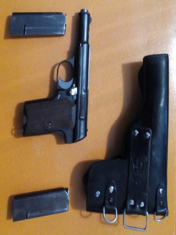 VENDO ASTRA 300, EN MUY BUEN ESTADO, Y ACTIVA INSCRITA EN LIBRO DE COLECCIONISTA, SIENDO POSIBLE LA TRANSFERENCIA 00