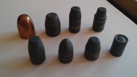 Vendo autenticas puntas Toro cal. 32 Wadcuter.
Son 4.000 en 8 cajas de 500, la caja metálica militar y 21