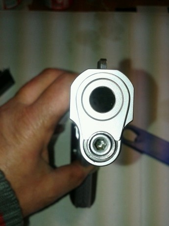 Buenas a todos, pues nada que otro compañero ha decidido, muy a su pesar vender su  STI Trojan cromada 02