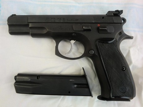En venta pistola CZ 75 B, con disparador aligerado a 1,4 kg. para competición, alzas LPA micrométricas, 02