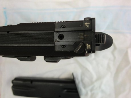 En venta pistola CZ 75 B, con disparador aligerado a 1,4 kg. para competición, alzas LPA micrométricas, 01