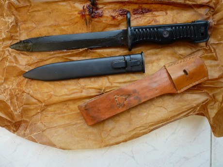 Buenos dias.
Vendo rarísima bayoneta de colección del subfusil yugoslavo Mod M-56 (copia del legendario 00