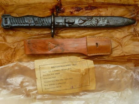 Buenos dias.
Vendo rarísima bayoneta de colección del subfusil yugoslavo Mod M-56 (copia del legendario 11