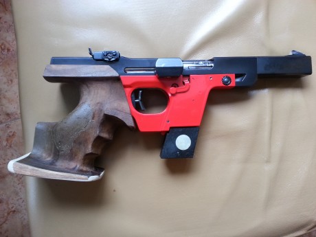 Se vende Walther GSP calibre 32 con cacha M .
Se ofrece con otra cacha,dos cargadores,dos disparadores,el 01