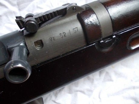 Vendo rifle VZ52/57, el primera fusil de asalta checo , calibre 7,62x39 la misma munición del AK47 y demas 01