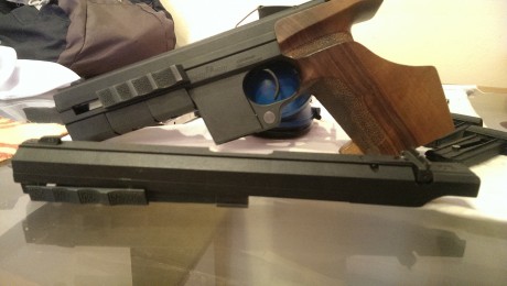 Vendo pistola HAMMERLI 280 calibre 32 más cañon del 22, 2 cargadores por calibre más recogevainas del 12