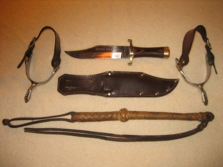 Vendo Cuchillo Bowie-Espuelas Texanas y Cuarta Mexicana
Cuchillo Original Bowie (Martos) siempre como 00