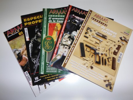 Vendo lote de cinco revistas números especiales de Armas y Municiones por 30€ mas gastos de envío.

Un 00