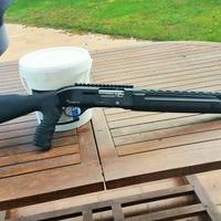 Buenas tardes a todos.

Vendo escopeta semiautomática táctica Tomahawk calibre 12/76.

Se compró en origen 00