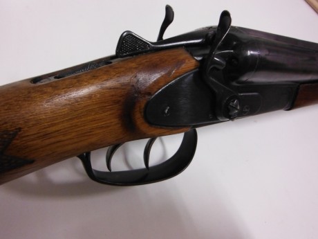 Vendo escopeta de perrillos Baikal 43kh con cañones cortos de 51cm por 200€  gastos de envío incluidos.
Saludos

 11