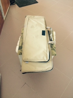 Hola companeros,
vendo:

 N1 Funda tactica color crema Marca Combat Zone Tactical- Cm 0,94X0,30.
N1 Bipode 22