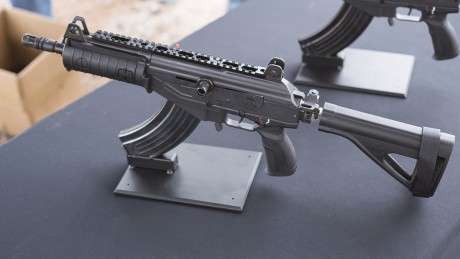  http://www.heraldo.es/noticias/internacional/2015/04/22/alemania_compro_armas_defectuosas_para_ejercito_356167_306.html 152