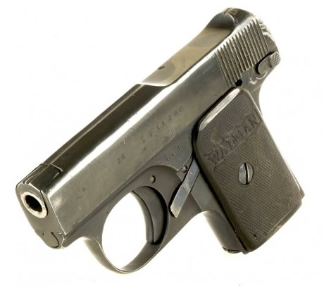 Sres., buenas tardes

Recientemente me regalaron una pistola 6.35 que no se su procedencia ni tiene marca 71