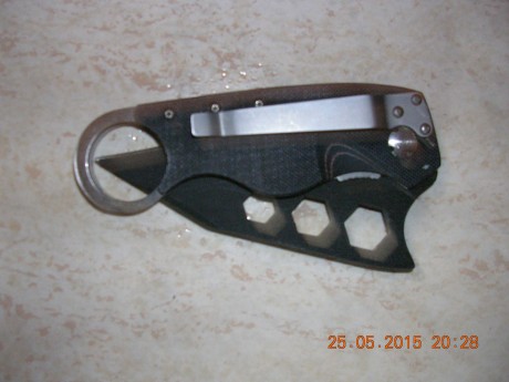 hola me gustaría que me aconsejeís un cuchillo de combate bueno y asequible, me interesa el sog seal team 140