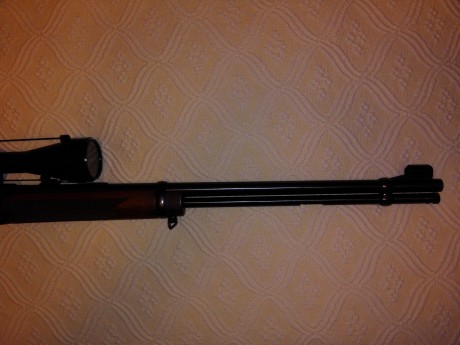 -Se vende carabina en muy buen estado, con picado de fábrica en culata y guardamanos. Le acompaña visor 00