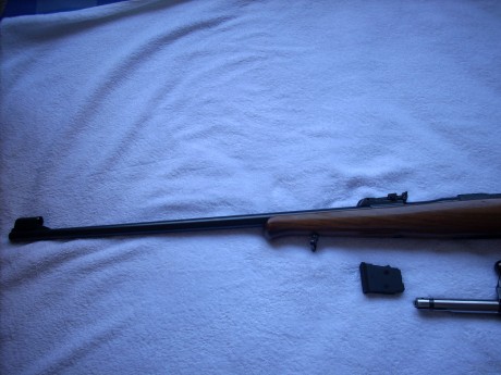 Vendo mi carabina CZ-452, calibre 22 lr., en competiciones  de miras abiertas agrupa perfectamente, no 00