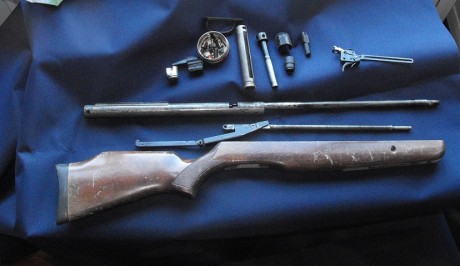 Hola.Quiero enseñaros la carabina que restaure,una BSA silverstar,aunque a simple vista sea practicamente 01