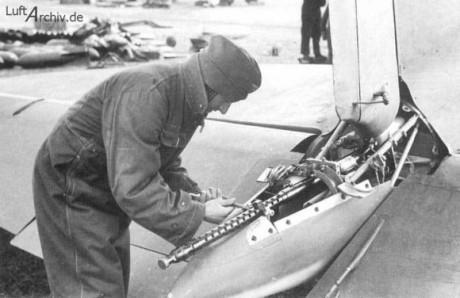 Hace unos días encontré por casualidad en una web extranjera un arma a la venta que hacía muchos años 60