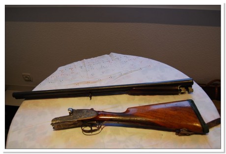 Vendo escopeta paralela, marca JABALI de pletina larga, con cañones de 70 cm de longitud, con choque de 02