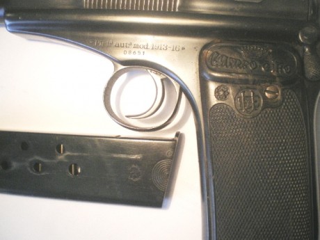 De nuevo pongo a la venta mi Pistola Cmpo-Giro de 9mm Largo con una Funda de Epoca de regalo, como se 00