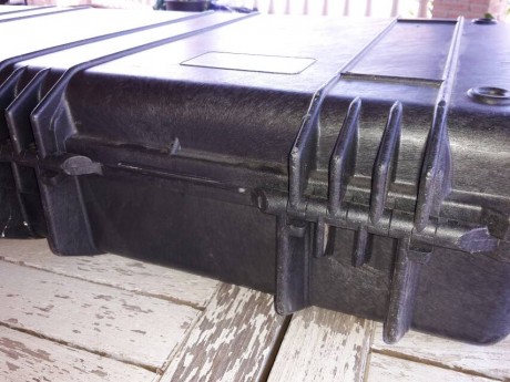 Peli 1700, buen estado, sin golpes, ruedas, cierres, visagras, asas , en buenisimo estado.

160€ 01