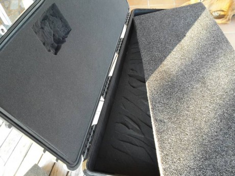 Peli 1700, buen estado, sin golpes, ruedas, cierres, visagras, asas , en buenisimo estado.

160€ 31