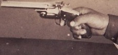 Hace unos días encontré por casualidad en una web extranjera un arma a la venta que hacía muchos años 170